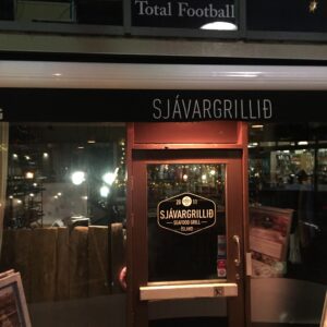 Sjavargrillid, svarta kaffi und die Dillon Bar - Essen und Trinken in Reykjavik