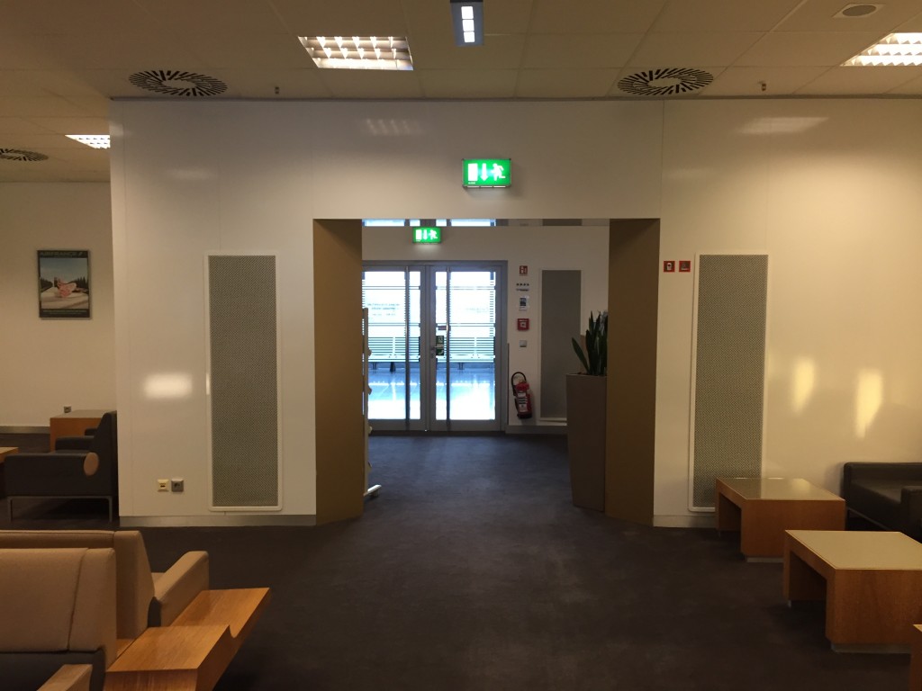 AirFrance/KLM Lounge Frankfurt Flughafen Terminal 2 Island16 337