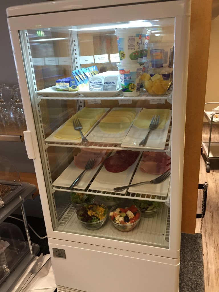 AirFrance/KLM Lounge Frankfurt Flughafen Terminal 2 Island16 340