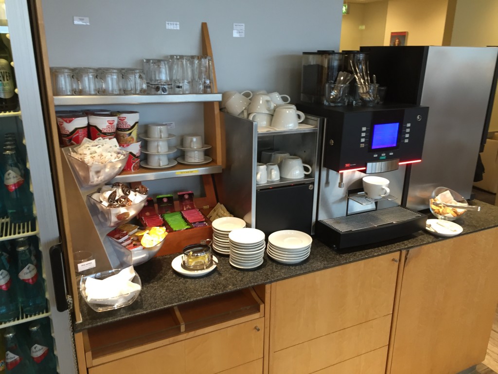 AirFrance/KLM Lounge Frankfurt Flughafen Terminal 2 Island16 344