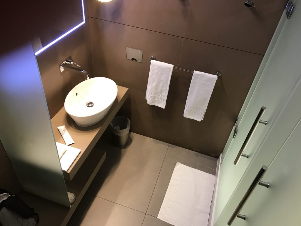 Al Mourjan Business Class Lounge von Qatar Airways img_0701