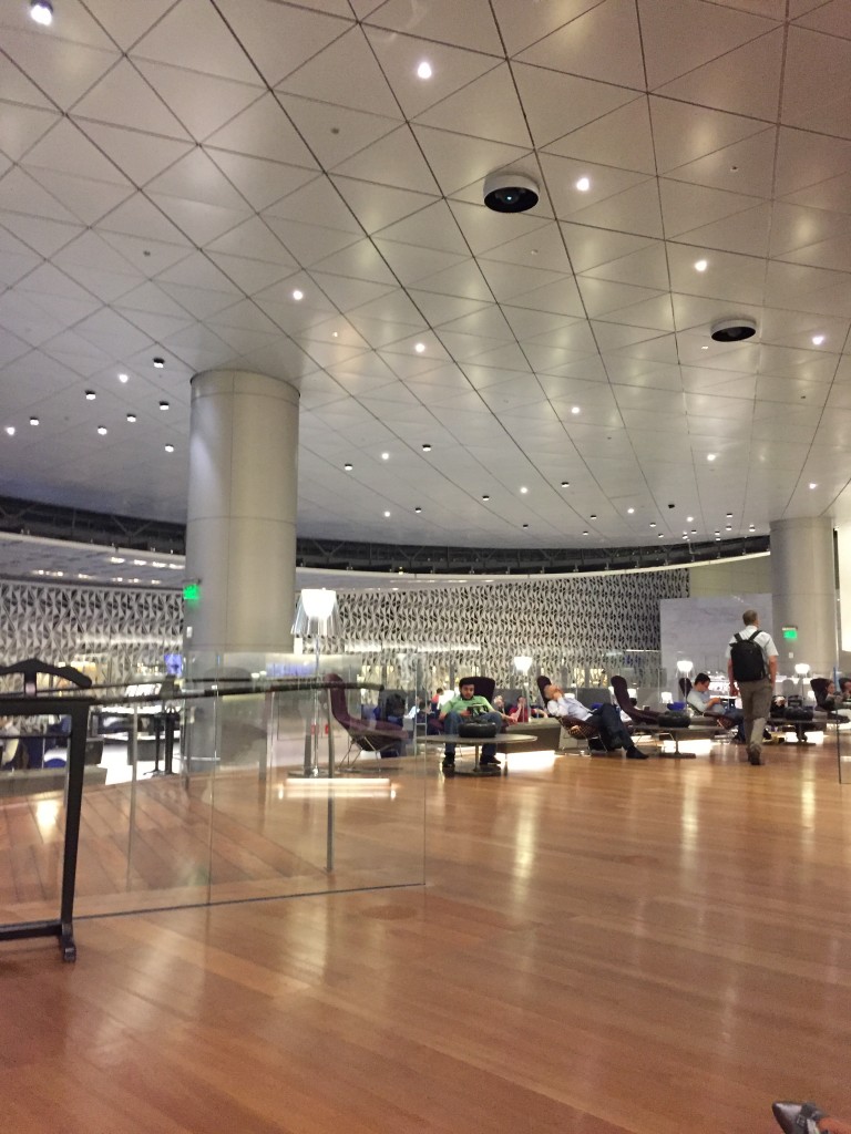 Al Mourjan Business Class Lounge von Qatar Airways Koh Phangan, Thailand 2016 099