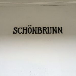 Wien Tag 1 - Hotel HB1 Design & Budget, Karlskirche, Restaurant Velobis