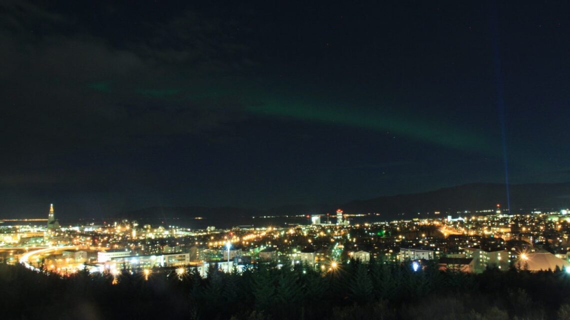 Nordlicht Jagd in Reykjavik - Die Aurora Borealis von ihrer schönsten Seite