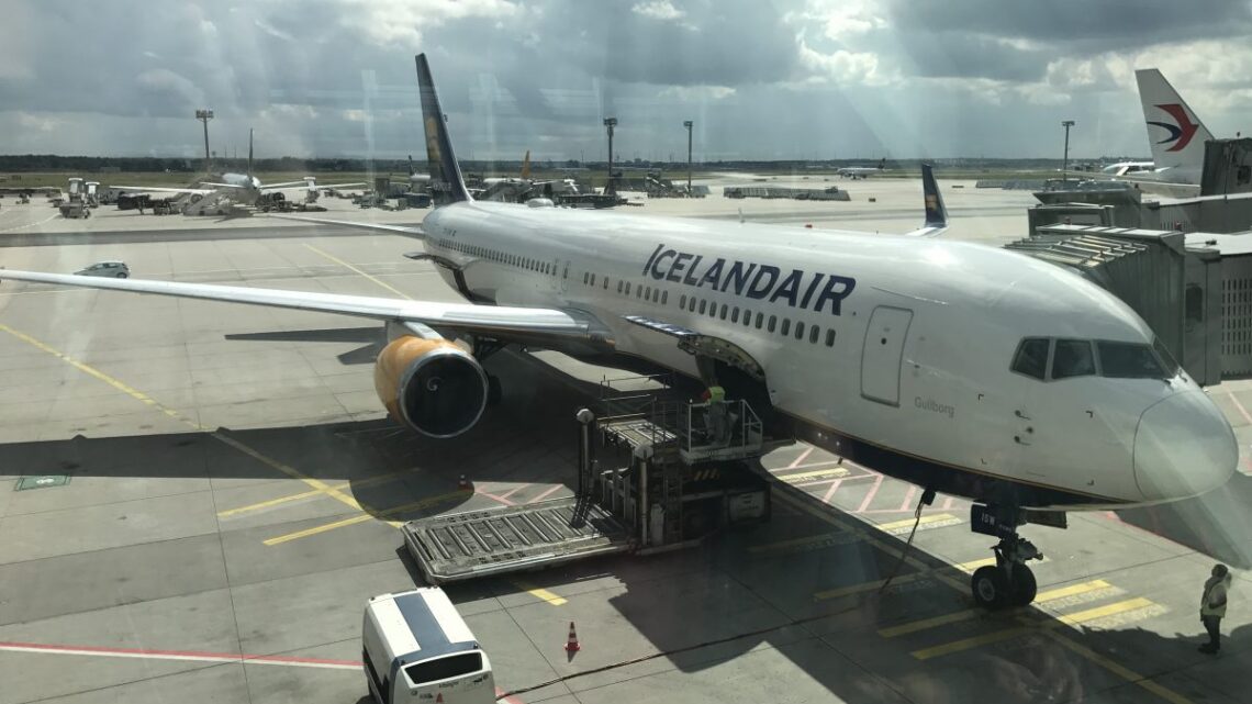 Economy Comfort von Frankfurt nach Keflavik