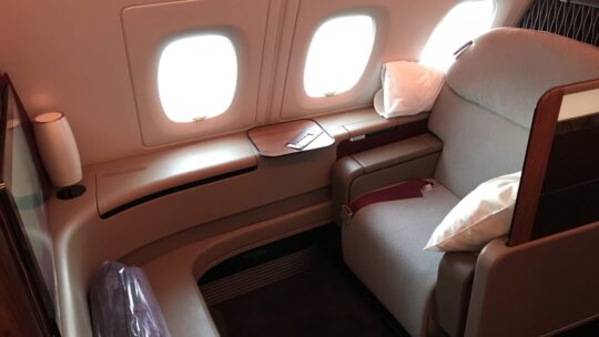 A380 First Class von Doha nach Paris
