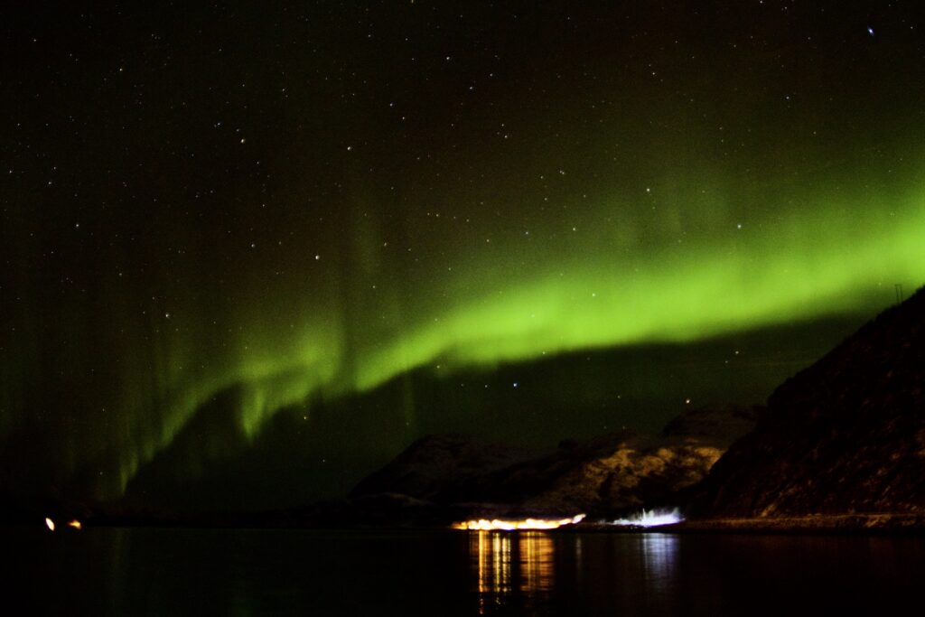 Nordlichter fotografieren: Kameraeinstellungen & Tipps für Anfänger Nordlichter fotografieren: Kameraeinstellungen & Tipps für Anfänger