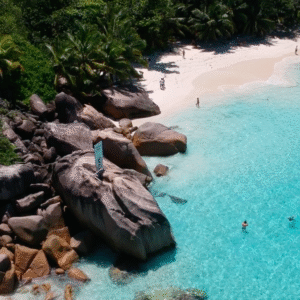 Seychellen Anse Lazio Traumstrand auf Praslin