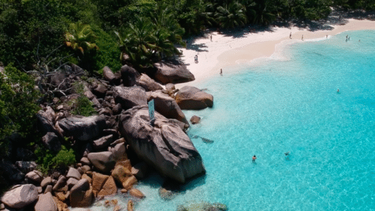 Seychellen Anse Lazio Traumstrand auf Praslin