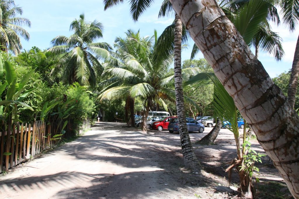 Seychellen Anse Lazio Traumstrand auf Praslin