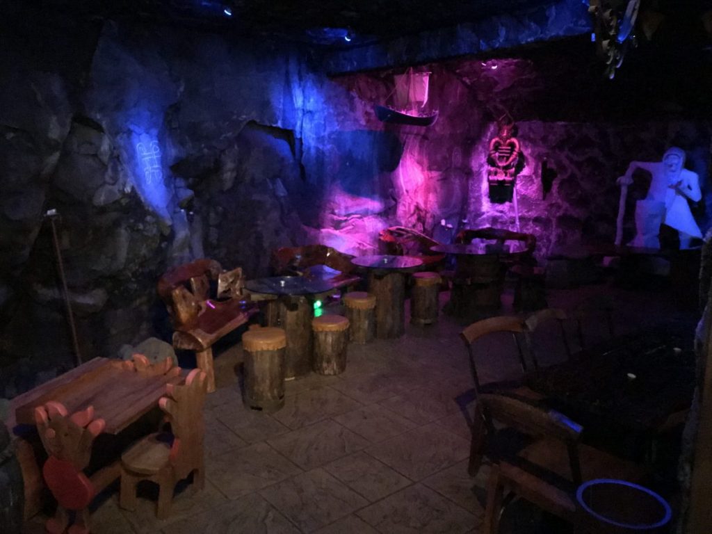 Hotel Viking Island und Essen wie die Wikinger im Fjörukráin Hotel Viking Frühstück