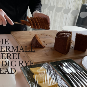 Die geothermale Bäckerei - Icelandic rye bread Die geothermale Bäckerei - Icelandic rye bread