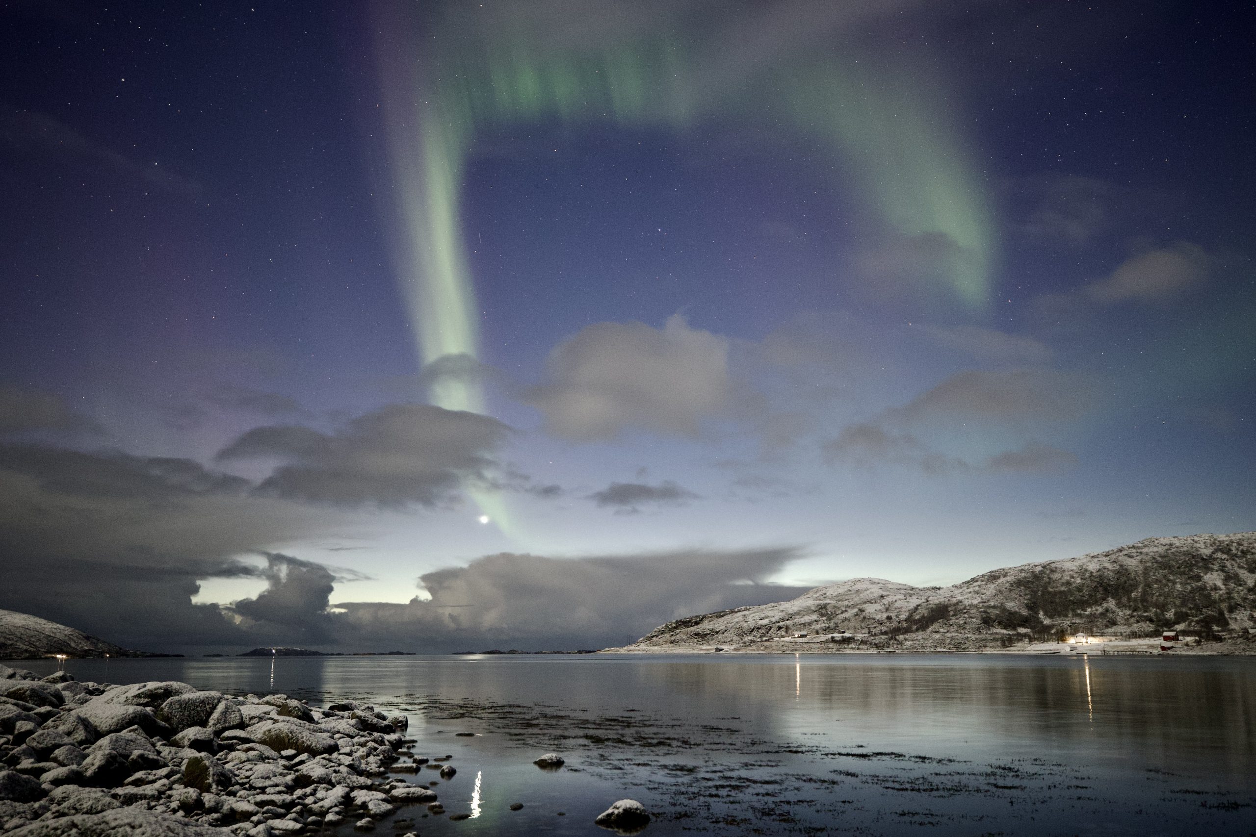 Nordlichter am Skarsfjord mit Northern Horizon Nordlichter am Skarsfjord mit Northern Horizon
