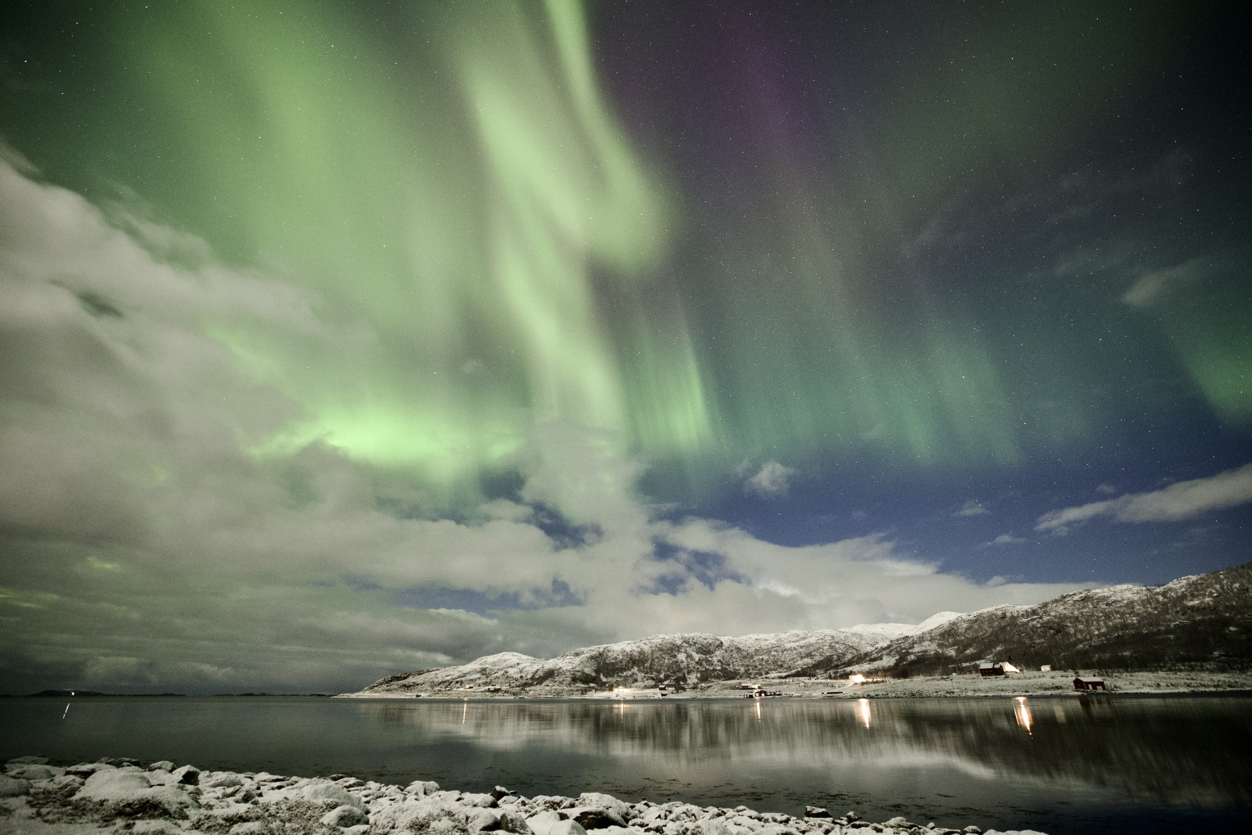 Nordlichter am Skarsfjord mit Northern Horizon Nordlichter am Skarsfjord mit Northern Horizon