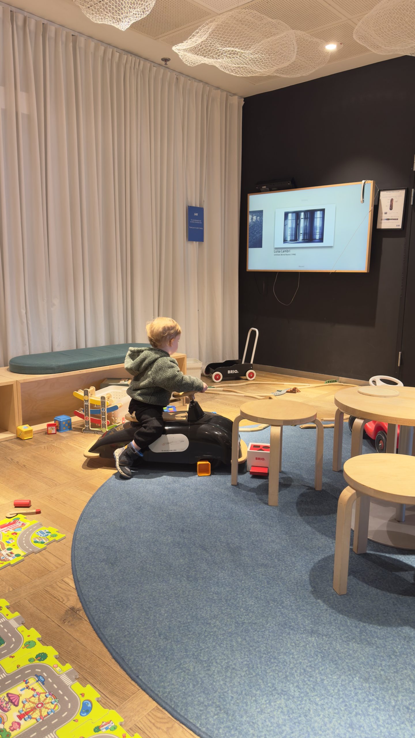 Entspannt mit Kleinkind nach Tromso fliegen