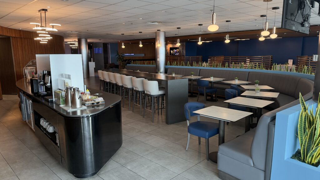 KLM Crown Lounge Toronto Pearson Airport – Erfahrungen & Bilder KLM Crown Lounge Toronto Pearson Airport