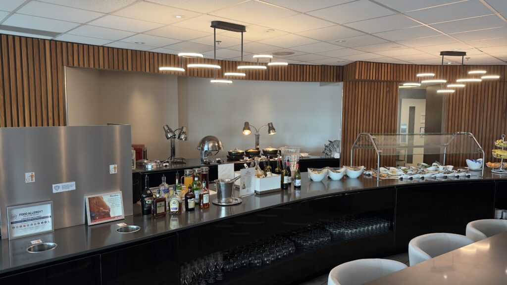 KLM Crown Lounge Toronto Pearson Airport – Erfahrungen & Bilder KLM Crown Lounge Toronto Pearson Airport