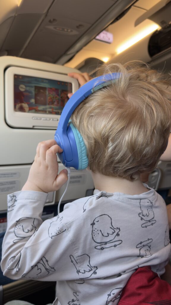 Turkish Airlines von Astana nach Istanbul im A330 und weiter nach Köln IFE System A330