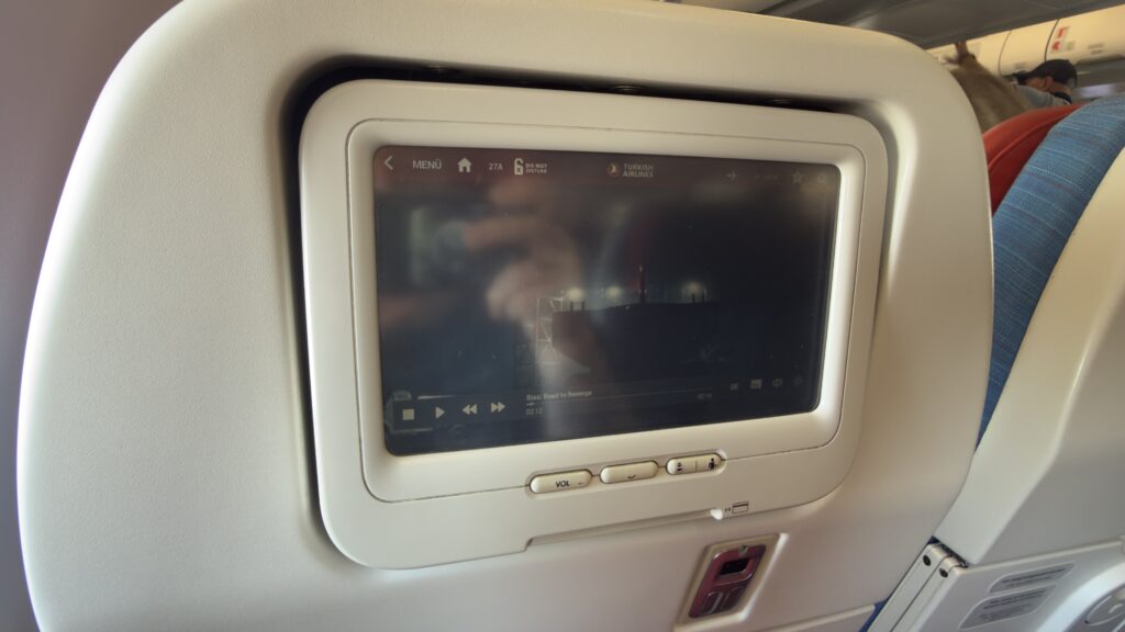 Turkish Airlines von Astana nach Istanbul im A330 und weiter nach Köln IFE Economy Class A330