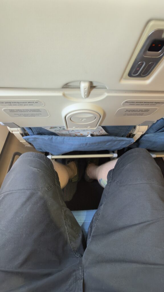 Turkish Airlines von Astana nach Istanbul im A330 und weiter nach Köln Sitzabstand A330 Economy Class