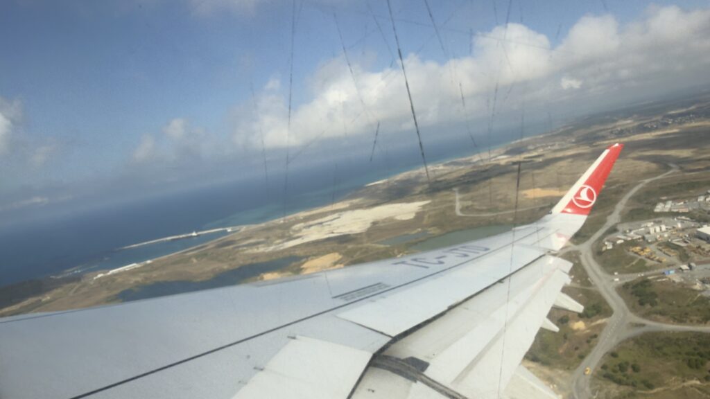 Turkish Airlines von Astana nach Istanbul im A330 und weiter nach Köln Blick aus den Fenster A321 Turkish Airlines