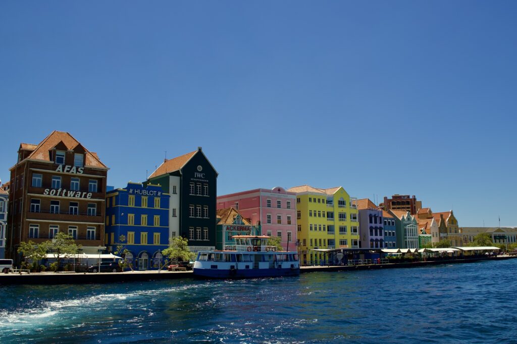Curaçao Reise - Ausflüge & Reisetipps Curaçao Reise Handelkade