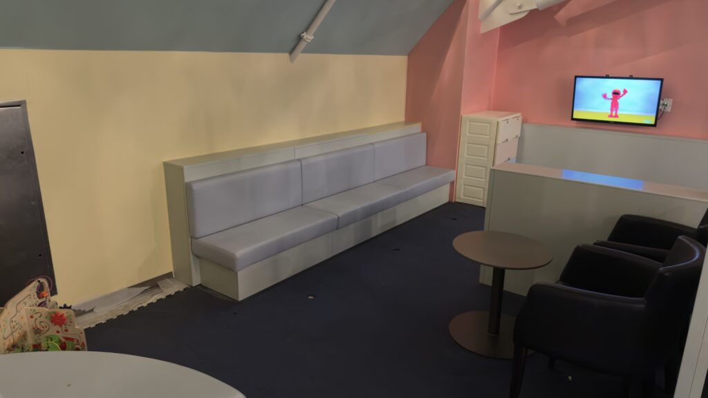 VIP Lounge Curaçao Airport: Erfahrungen, Zugang & Preise VIP Lounge Curacao Airport - Kids Bereich